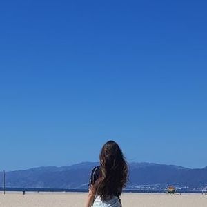 Meet your Posher, Mae